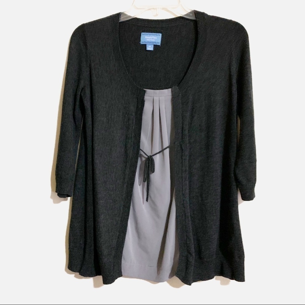 Simply Vera, Vera Wang Soft Knit Gray Tie Front Sweater/Blouse. Size XS